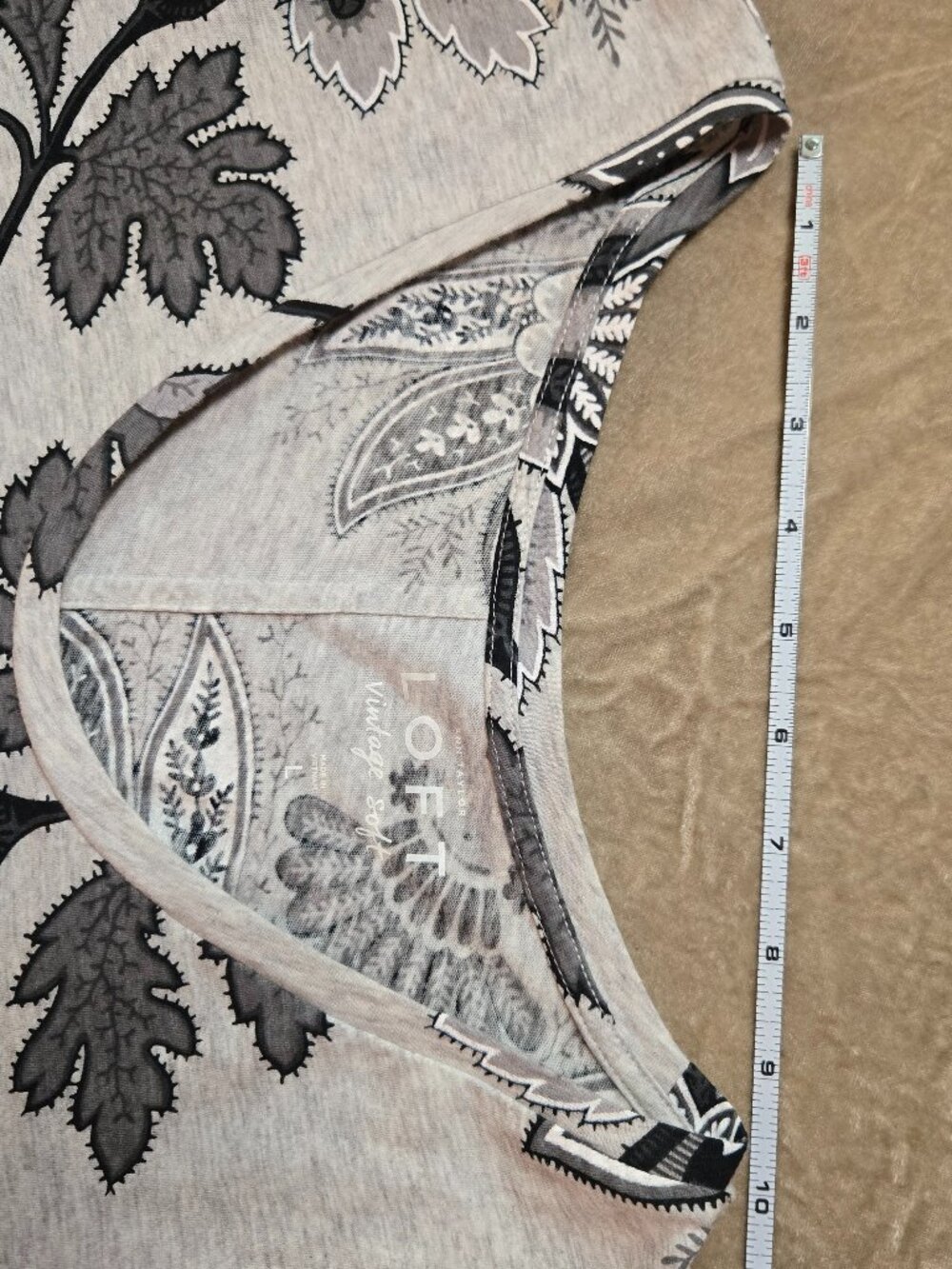 LOFT Vintage Soft 100% Cotton Tee Large Black Gray Floral Paisley Scoop Neck - Picture 5 of 10